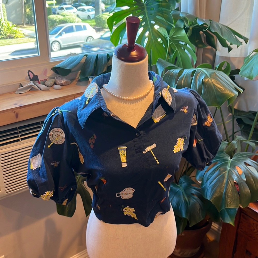 Samantha pleet structured crop “ Ghost Blouse “ L